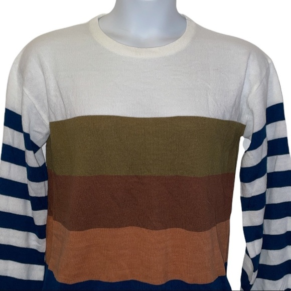 NWOT Ultra Nice Sweater with puffy sleeves. Size Small - Picture 2 of 8